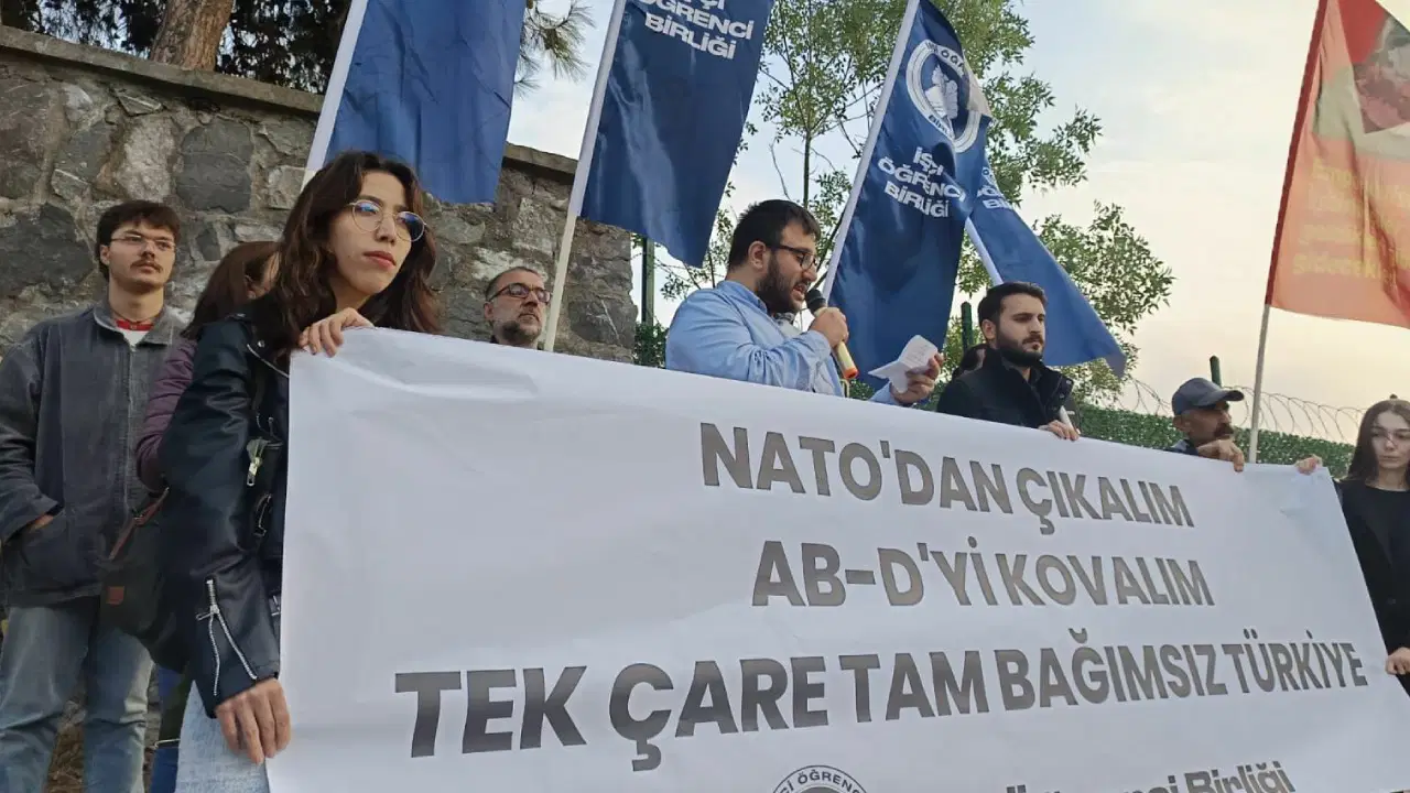 İTÜ'deki NATO etkinliği protesto edildi: Üniversiteler, NATO'nun çiftliği değil, halkın ihtiyaçlara çözüm üretme alanlarıdır