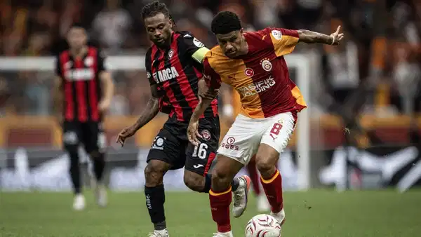 Son şampiyondan Süper Lig'e tatsız başlangıç: Galatasaray, Çorum FK karşısında 1 puanı son dakikada kaptı