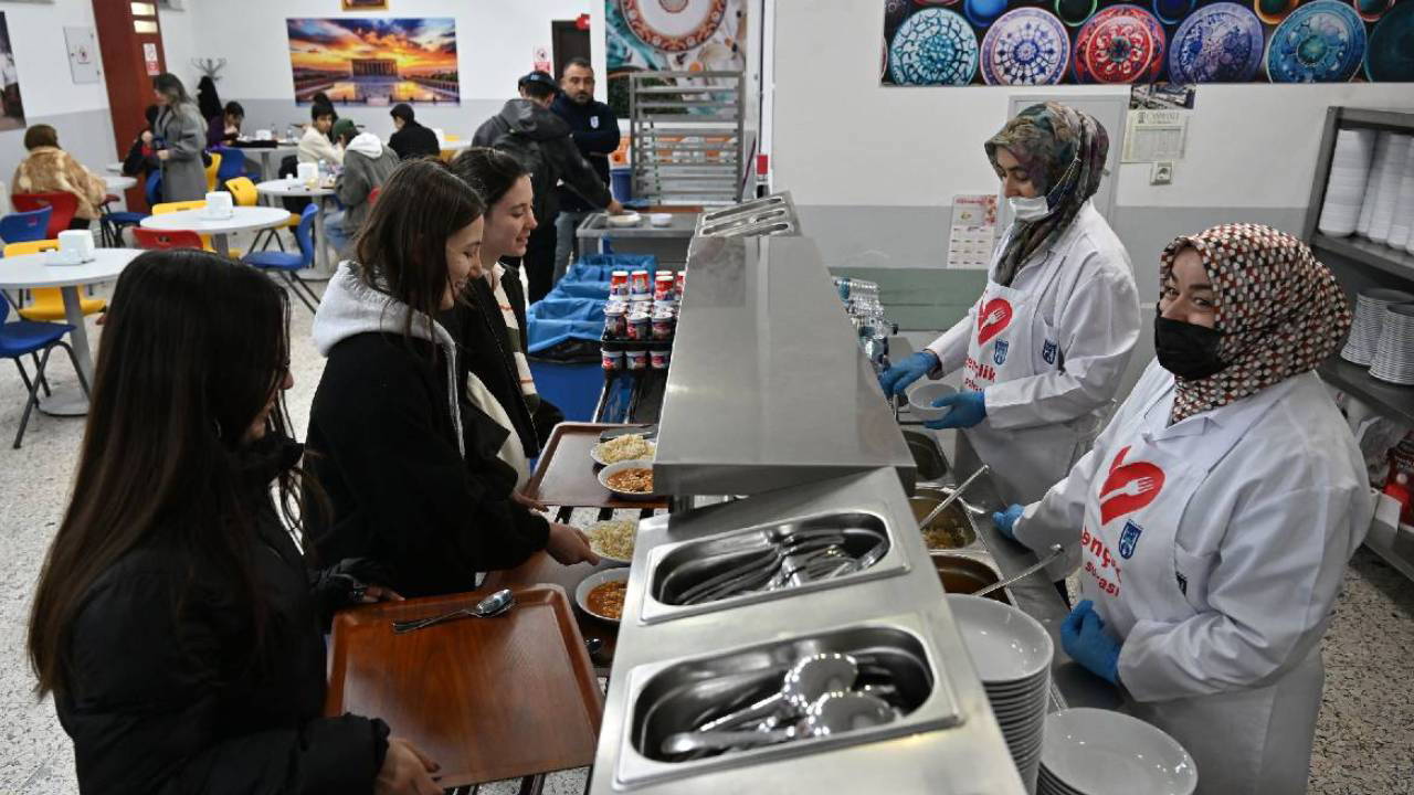 ABB'den öğrencilere iftar yemeği