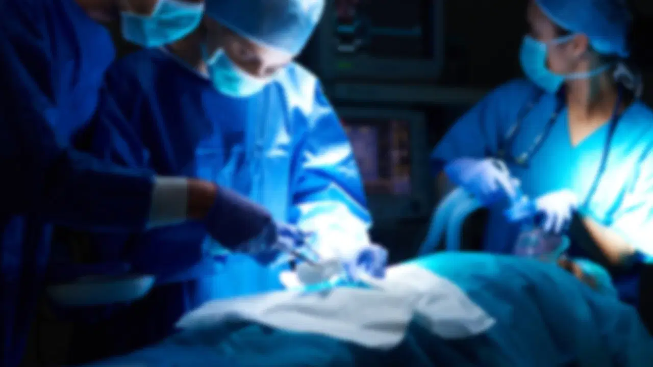 İstanbul'da mide küçültme ameliyatı olan kadın hayatını kaybetti: 5 sanık tahliye edildi