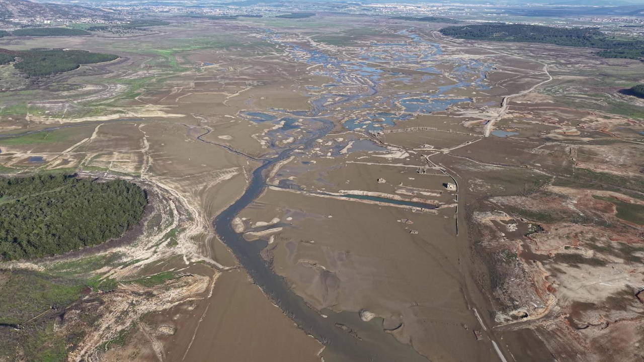 İzmir’de susuzluğa karşı üç aşamalı plan