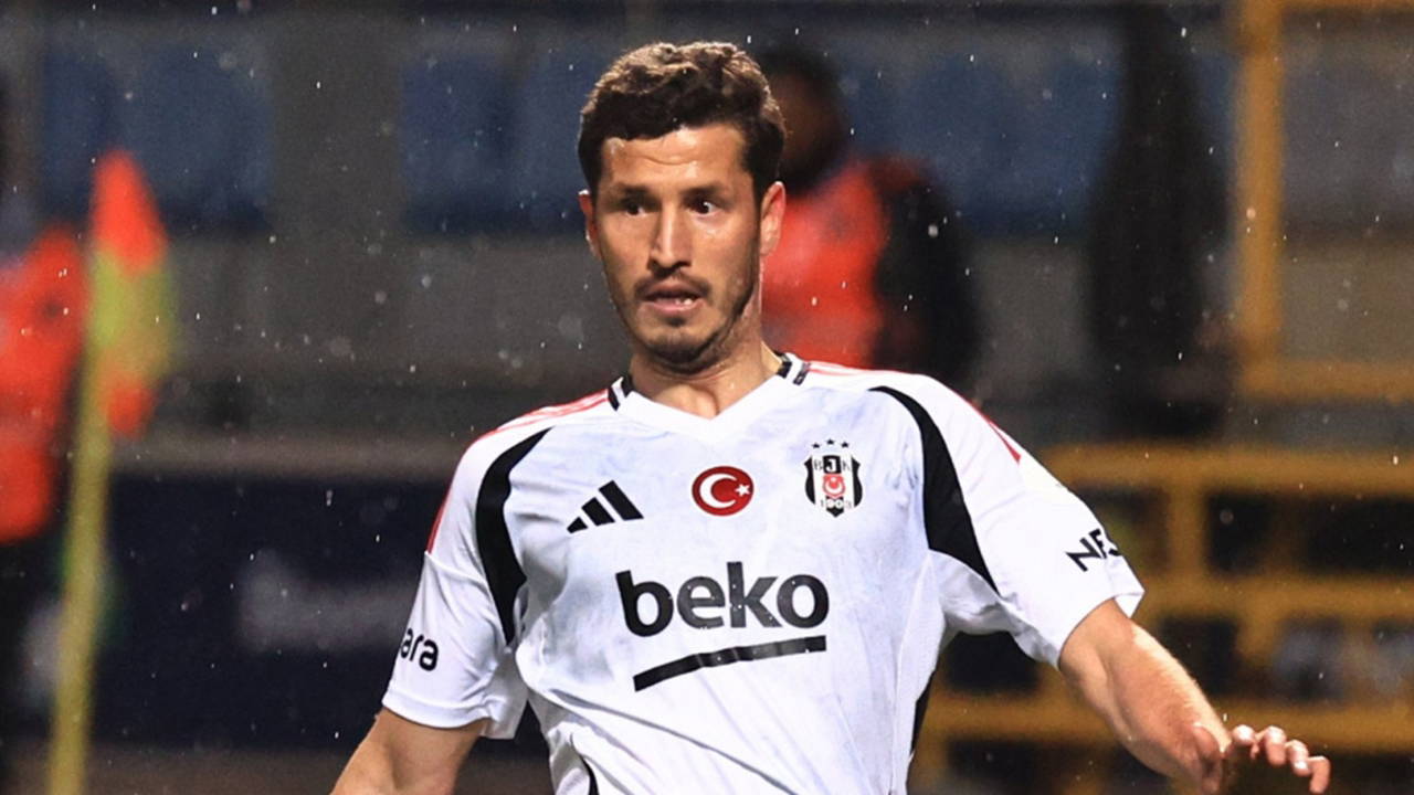 2 yıllık imza atacak: Salih Uçan, Süper Lig ekibiyle anlaştı