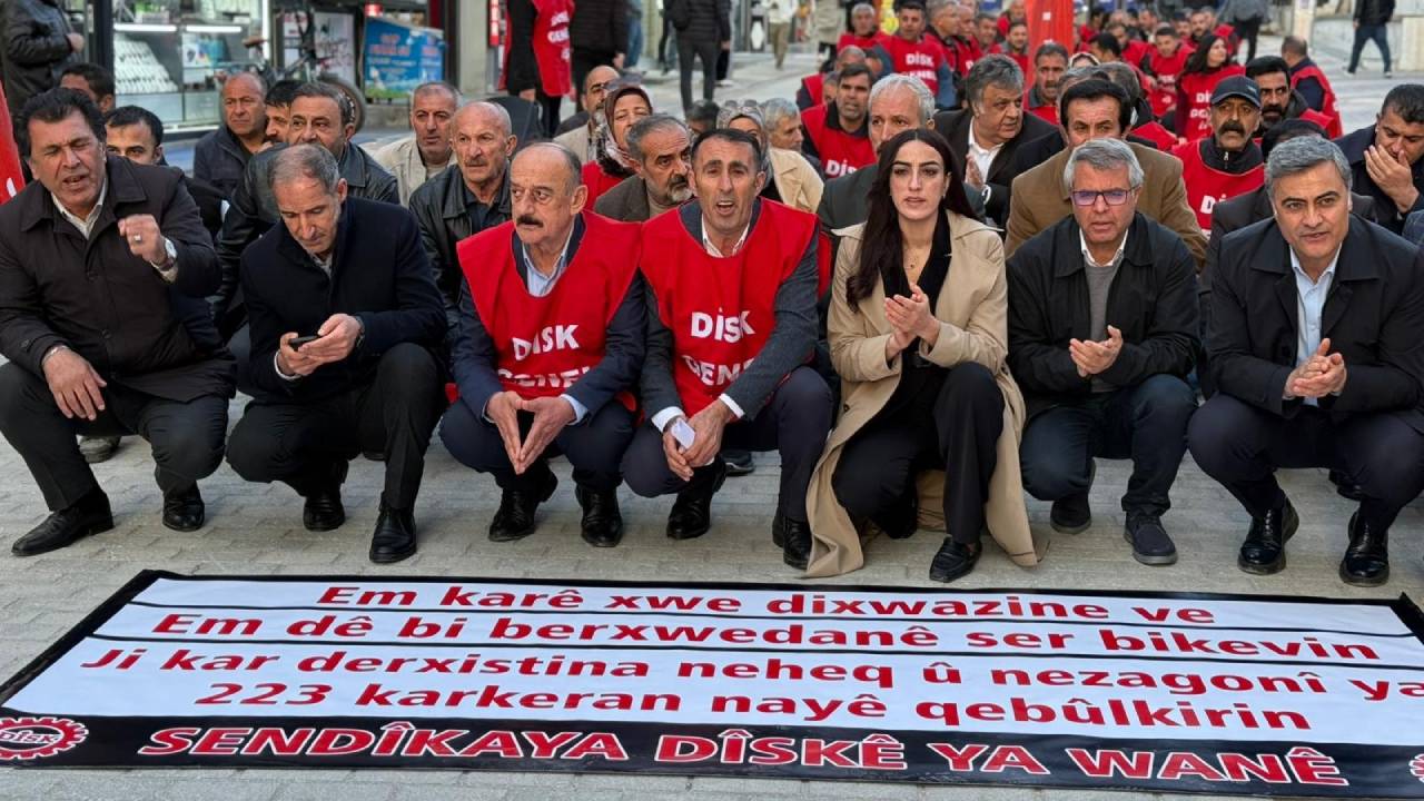 Kayyım yönetimindeki Van Büyükşehir Belediyesi'nden çıkarılan işçilerin eylemi 269. gününde