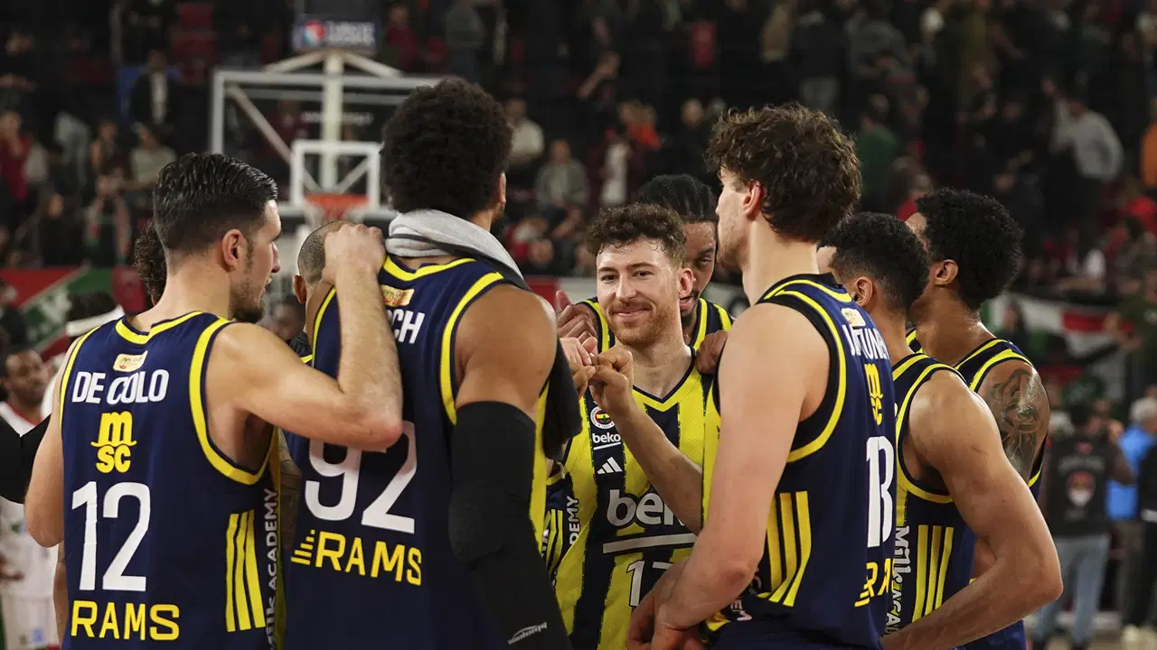 Fenerbahçe Beko'dan Karşıyaka'ya 36 sayı fark