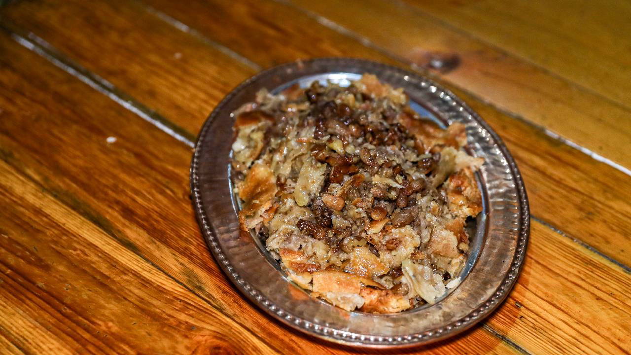 Kavurma, bal ve kuru dut bir arada! Bingöl’ün ezber bozan 'Zervet Böreği'