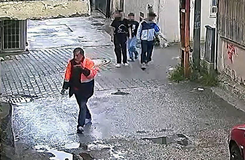 Sokakta evsiz yurttaşa saldıran 3 çocuktan birine ev hapsi kararı