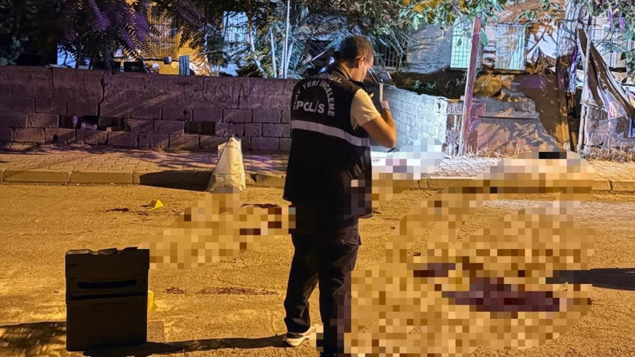 Sokak ortasında bıçakla yaralanmıştı: Yaşamını yitirdi
