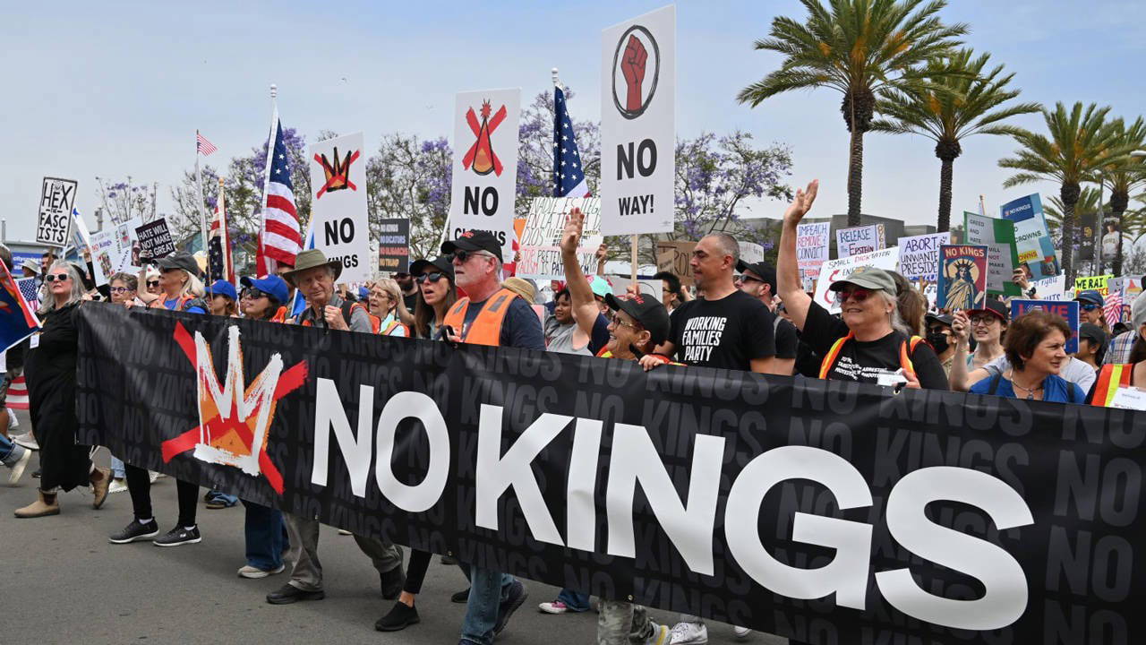 ABD'de milyonlarca kişi, Trump yönetimine karşı "Krallara Hayır" protestosu düzenledi