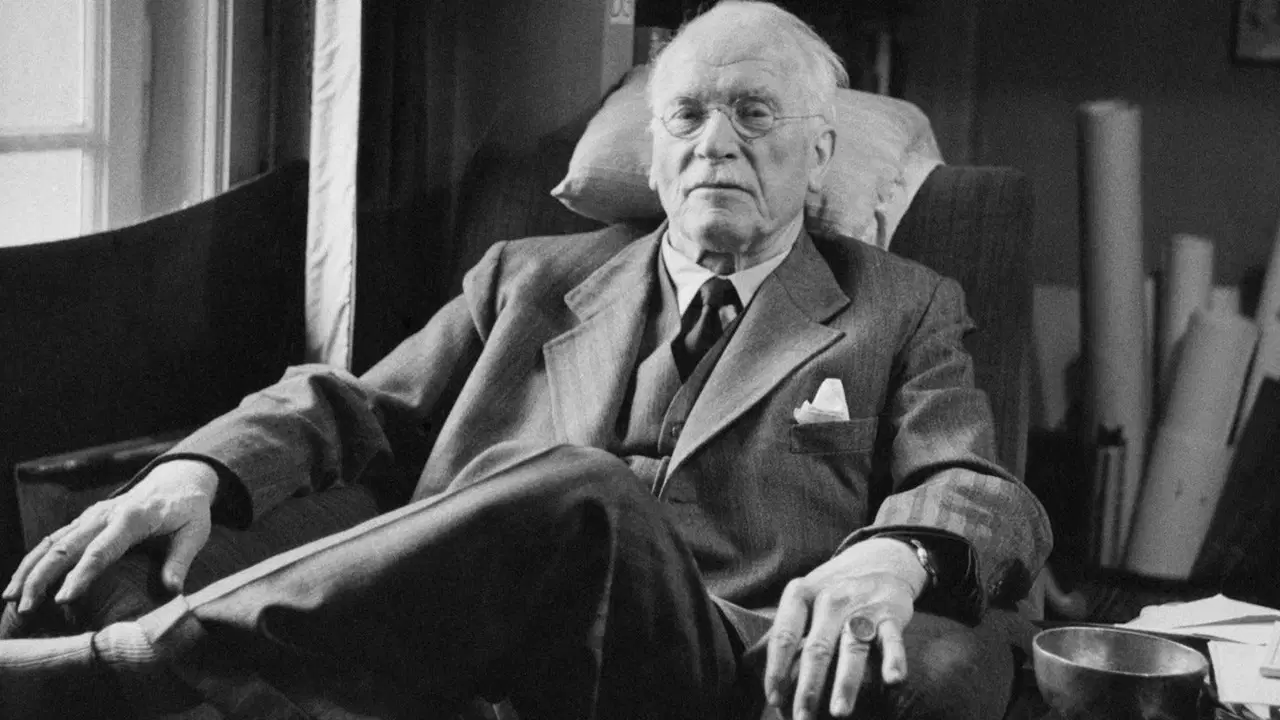 Carl Jung’un 19. yüzyıldan kalan bu sözü sosyal medyada yeniden gündem oldu