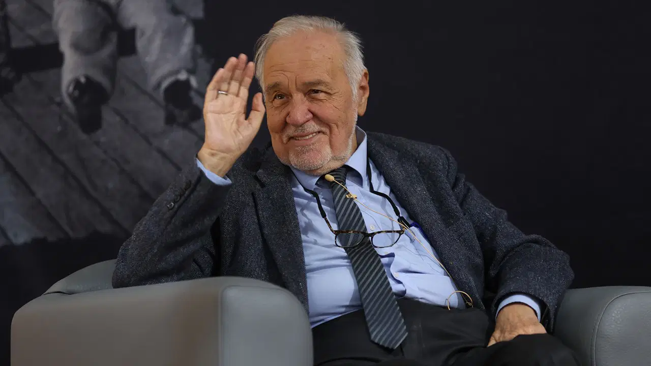 78 yıla sığan 7 dil, 30 bin kitap! İlber Ortaylı’nın yaşamı...