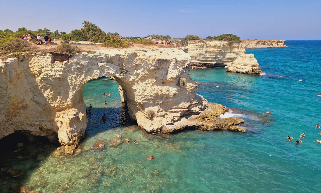 İtalya'da Sevgililer Günü’nde 'Aşk Kemeri' çöktü