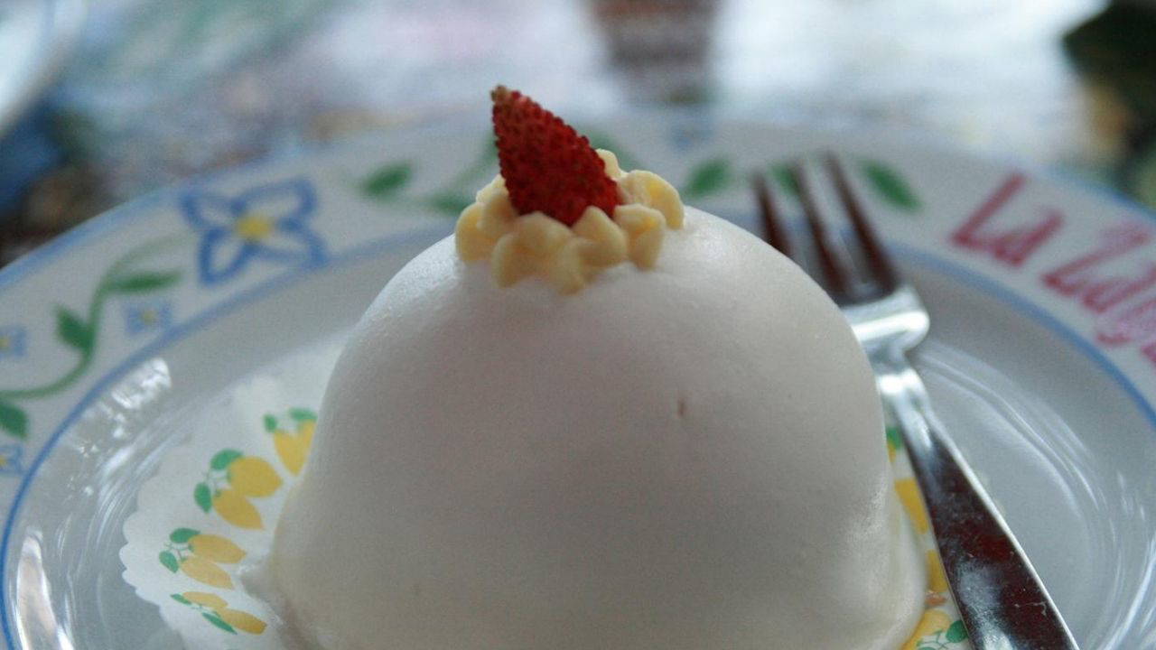 Amalfi kıyılarından gelen lezzet: Delizia al limone tarifi 