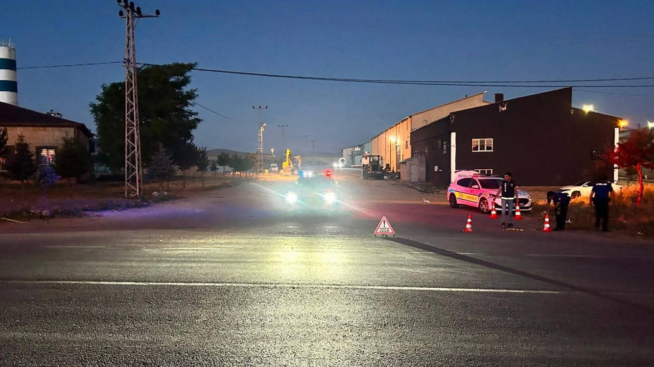 Kazadan kaçmaya çalışırken polis ve yurttaşların üzerine sürdü: Ölü ve yaralılar var!