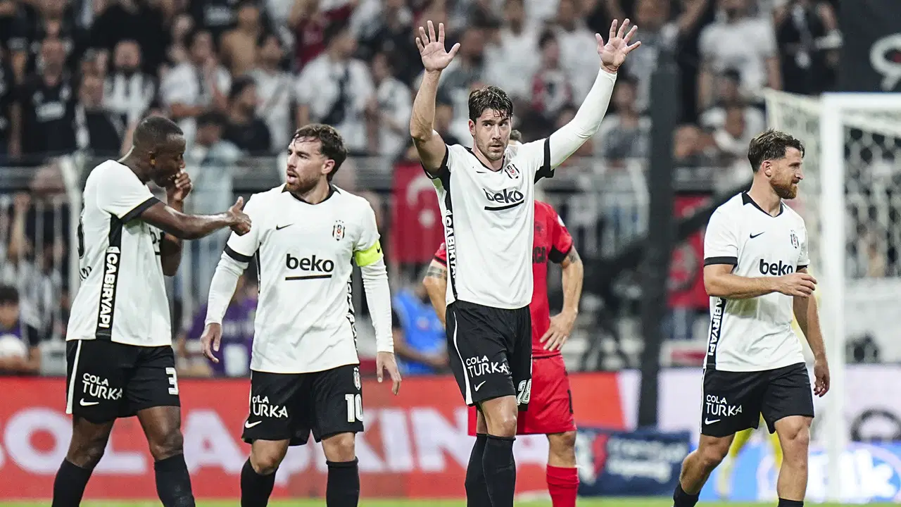 6 gollü galibiyetin ardından... Beşiktaşlı futbolculardan derbi mesajı