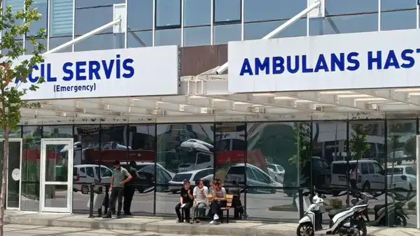 Fabrikada su içtikten sonra rahatsızlanan 25 işçi hastaneye kaldırıldı