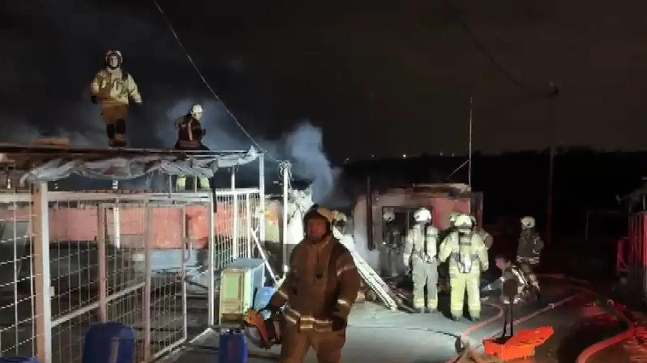 İstanbul'da yangın paniği... İki iş yeri alevler içinde kaldı!