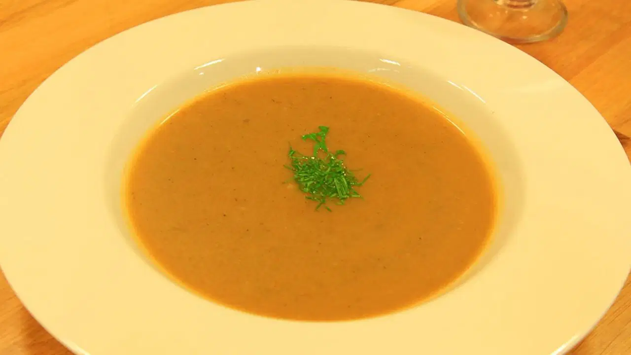 Klasik çorbalara farklı bir dokunuş: Köz patlıcan çorbası