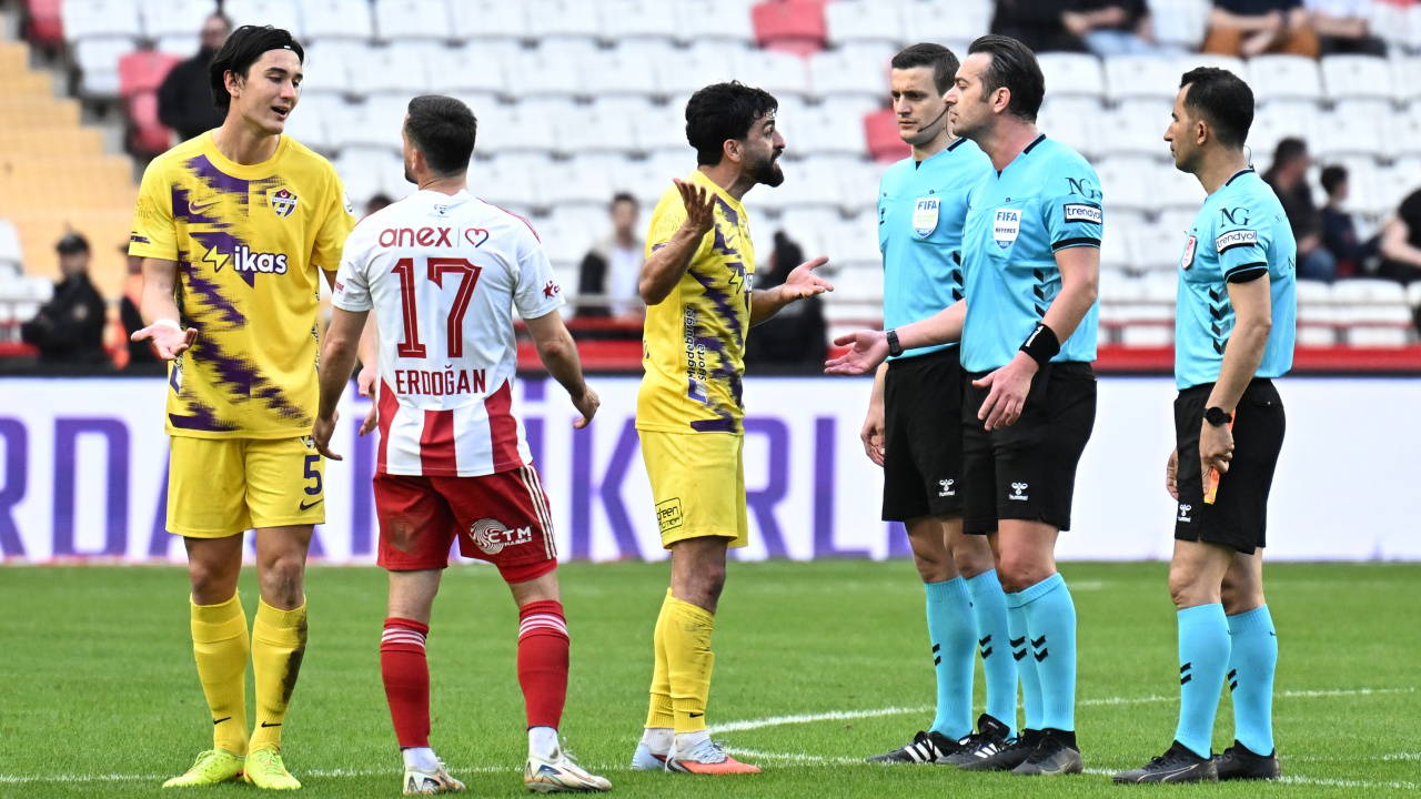 Eyüpspor'dan hakem kararlarına sert tepki: 'Nasıl bir vicdan var sizde?'