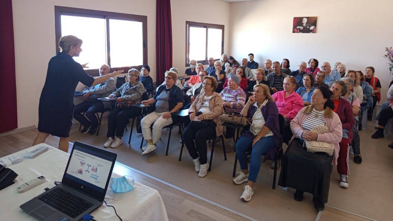 Konak’ın İleri Yaş Merkezi’nde seminerler devam ediyor