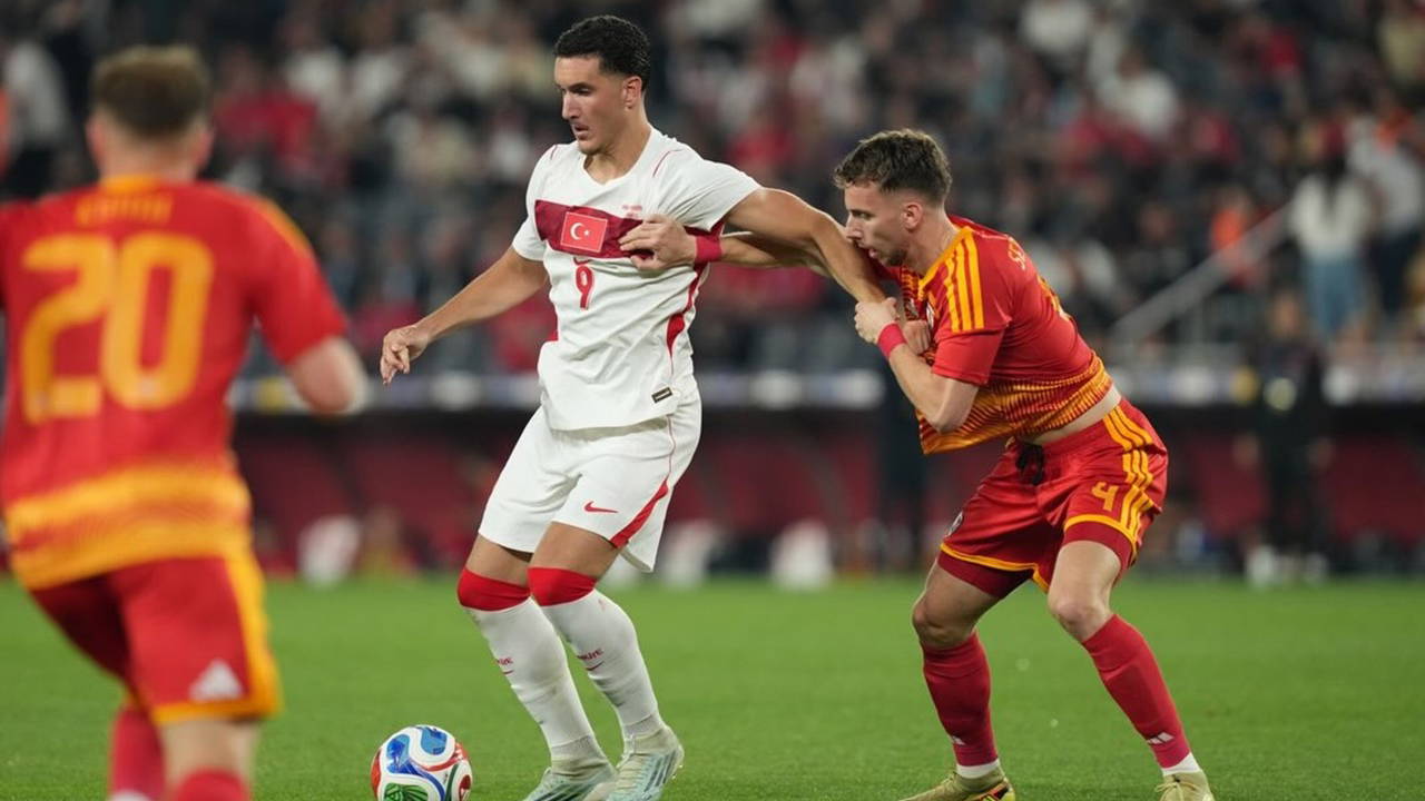 Forvet transferinde mutlu son: Galatasaray, Deniz Gül'ü KAP'a bildirdi