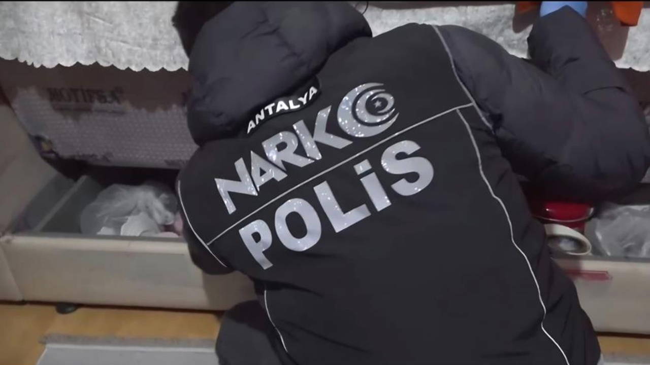 32 adrese eş zamanlı uyuşturucu operasyonu: 25 gözaltı