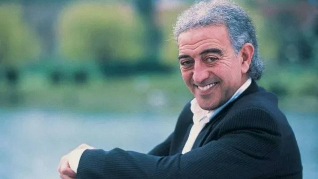 Edip Akbayram ölüm yıl dönümünde mezarı başında anılacak