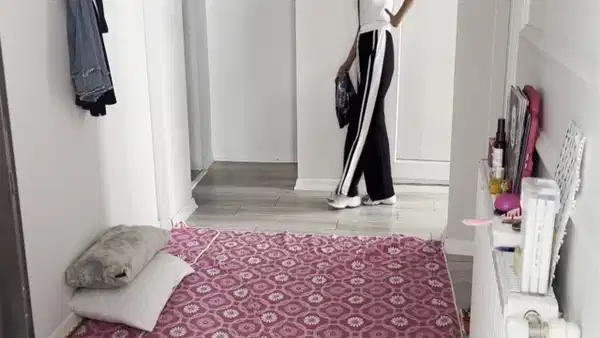 Barınma krizinde bugün: Kira borcu nedeniyle çocuklarıyla evden atıldı, eşyalarına el konuldu