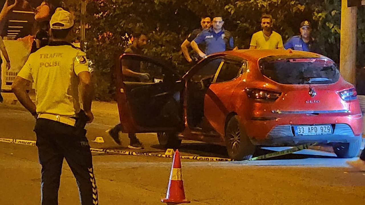Diyarbakır'da sokak ortasında kanlı çatışma: Ölü ve yaralılar var!