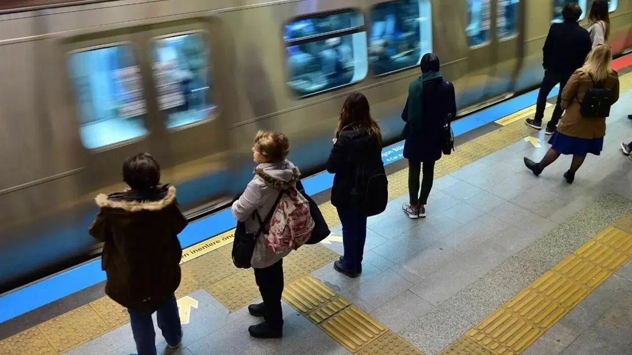 İstanbul Valiliği'nden '8 Mart' yasağı: Bazı metro istasyonları kapatılıyor