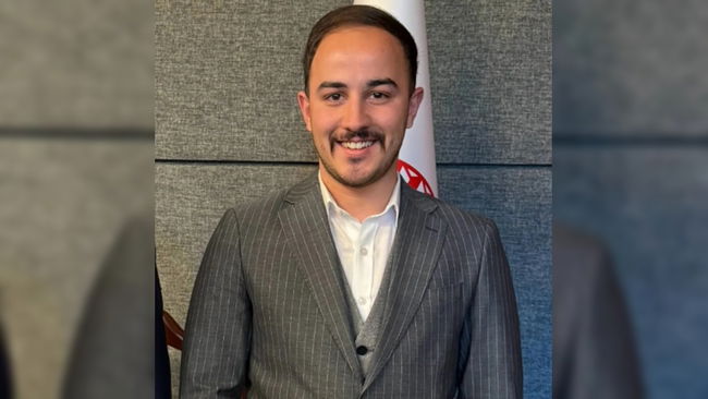 Hırsızlıktan aranan kişinin başsavcı makamlarında ağırlandığı ortaya çıktı