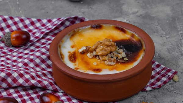 Türk mutfağının efsaneleşmiş lezzeti: Fırın sütlaç tarifi