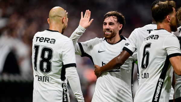 Beşiktaş sezona üç puanla başladı: Beşiktaş 1-0 Eyüpspor