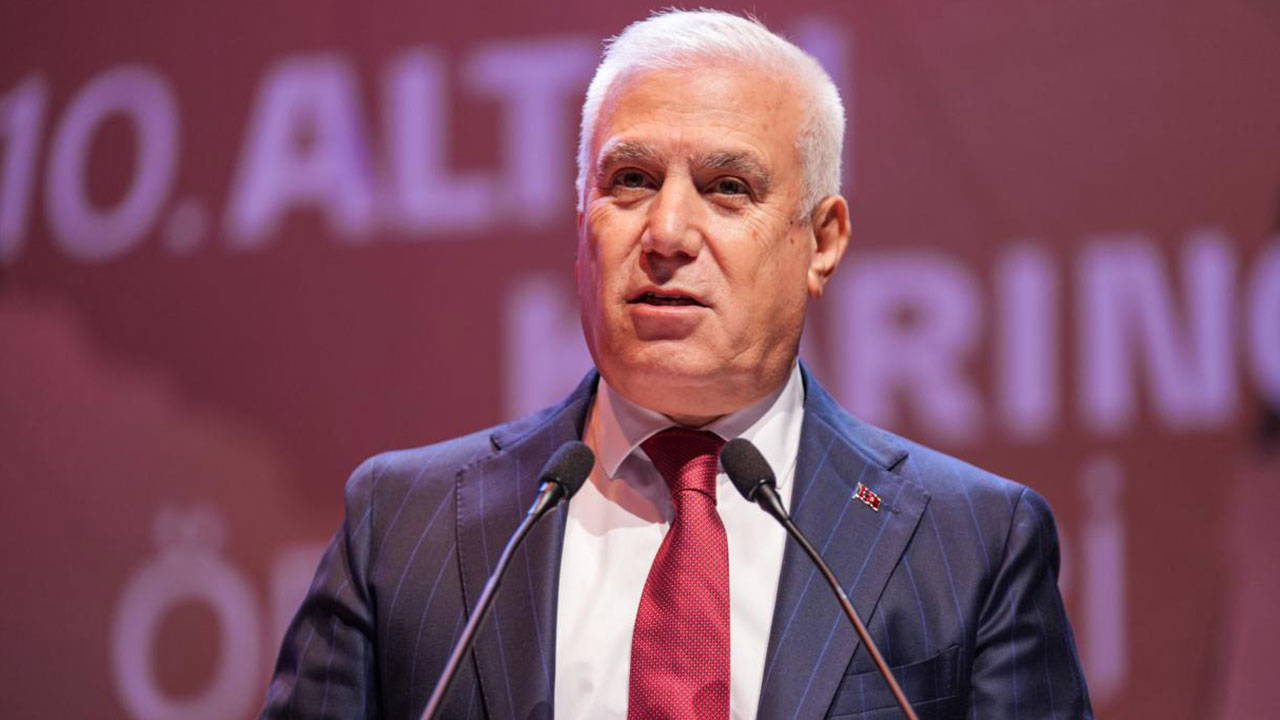 Bursa Büyükşehir Belediye Başkanı Mustafa Bozbey ve 54 kişi gözaltına alındı... Siyasilerden peş peşe tepkiler: 'Tarihe kapkaranlık bir dönem olarak geçeceksiniz!'