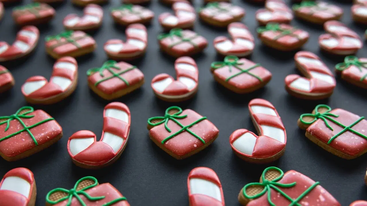 Yeni yıl sofrasına renk katacak: Baston kurabiye tarifi...