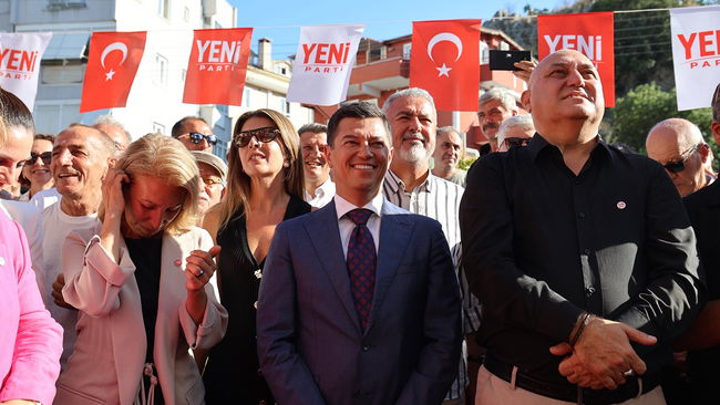 CHP'den istifa etti...