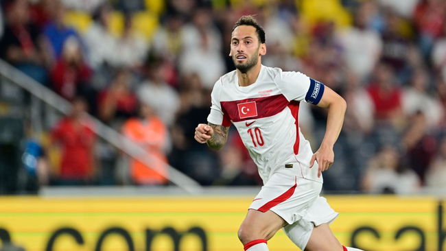 Hakan Çalhanoğlu'na Fenerbahçe sorusu