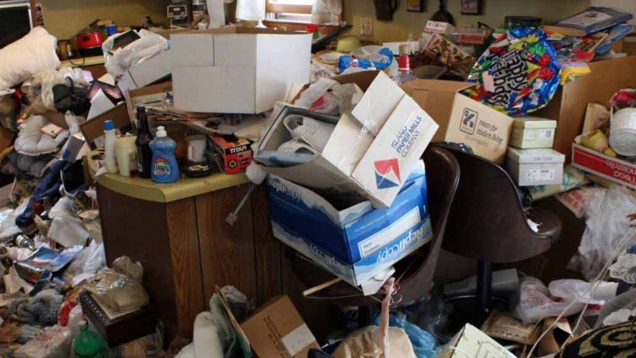 İstifçiliğin perde arkası: Depresyon ve şizofreni ile seyredebilir!