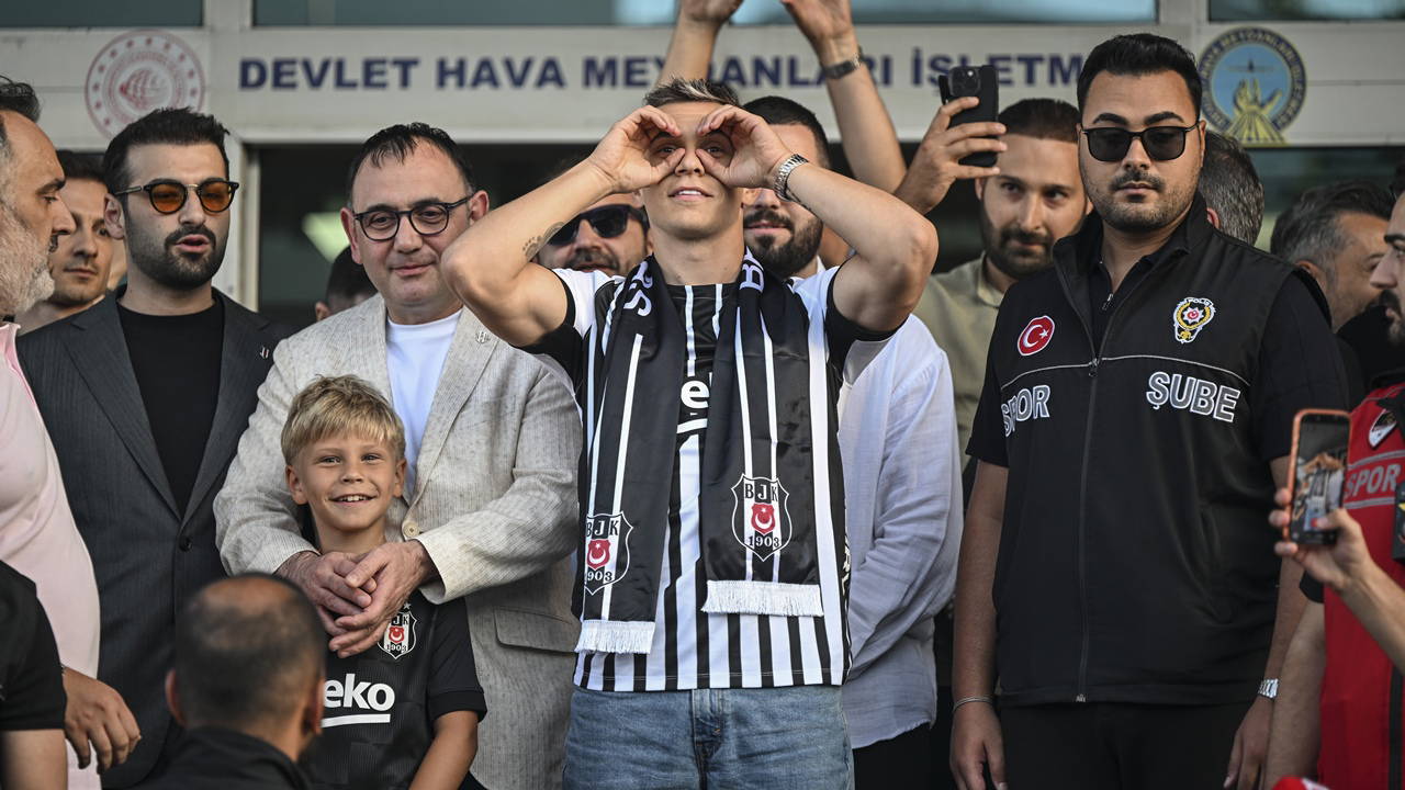 Belçikalı oyuncu, İstanbul'a geldi: Beşiktaş, Leandro Trossard'a kavuştu