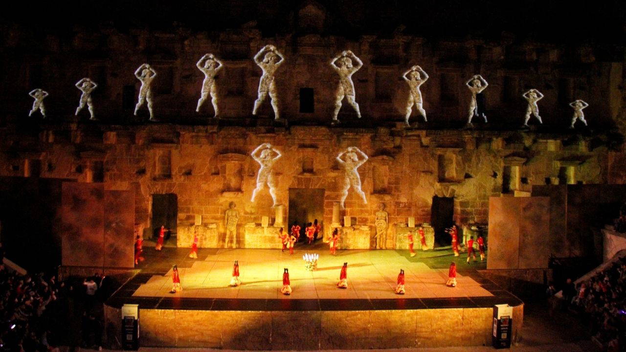 'Anadolu Ateşi' Aspendos’ta izleyiciyle buluştu