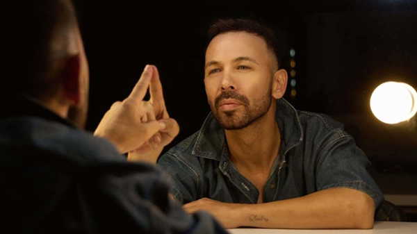 'Sahte akraba' şoku: Şarkıcı Berksan ve kardeşi dolandırıldı!