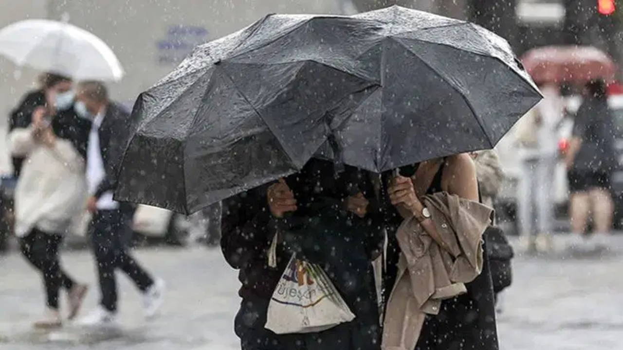 Meteoroloji tarih verdi... Sıcaklıklar düşecek, sağanak geliyor