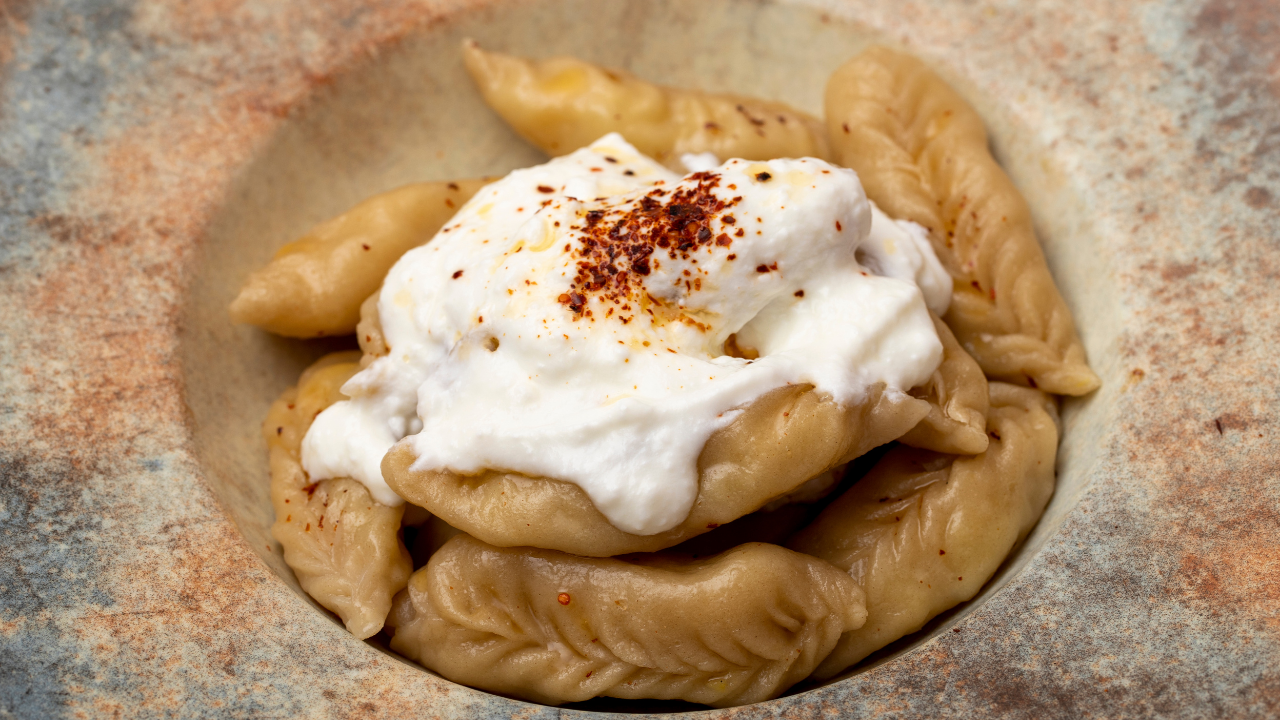 Haluj mantısı tarifi: Masterchef Haluj mantısı...