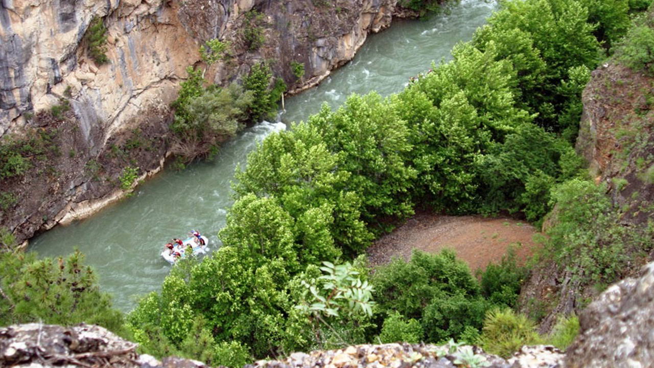 CHP'den 'Zamantı Irmağı' için 3 ayrı soru önergesi