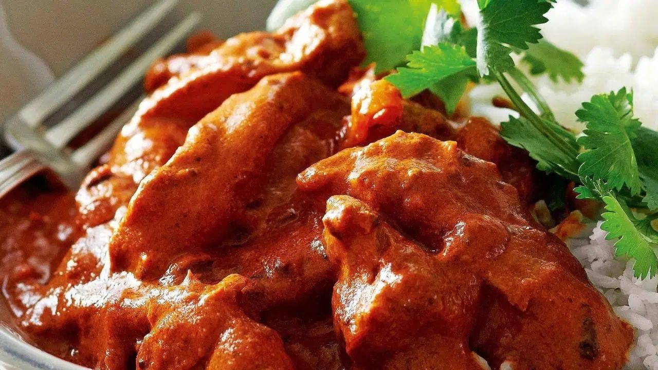 Murgh Makhani tarifi: Pratik ve dünyaca ünlü Murgh Makhani lezzeti...