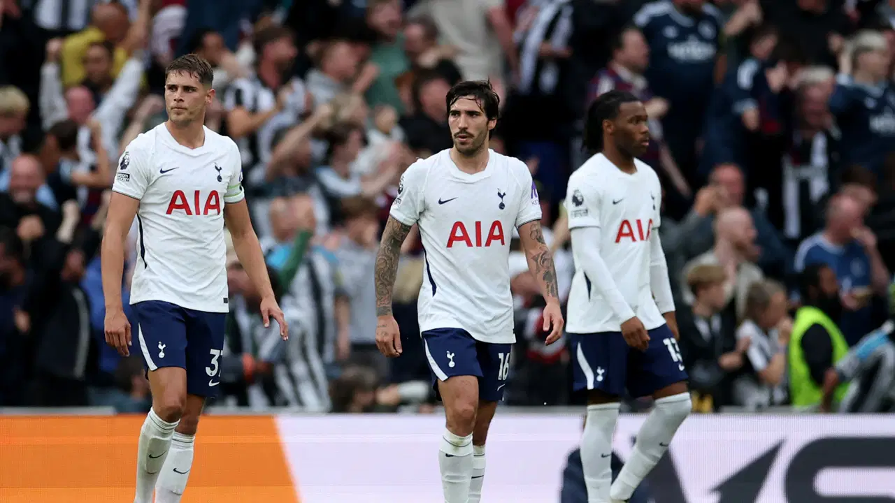Tottenham'a evinde şok skor: Premier Lig'de bir kayıp daha