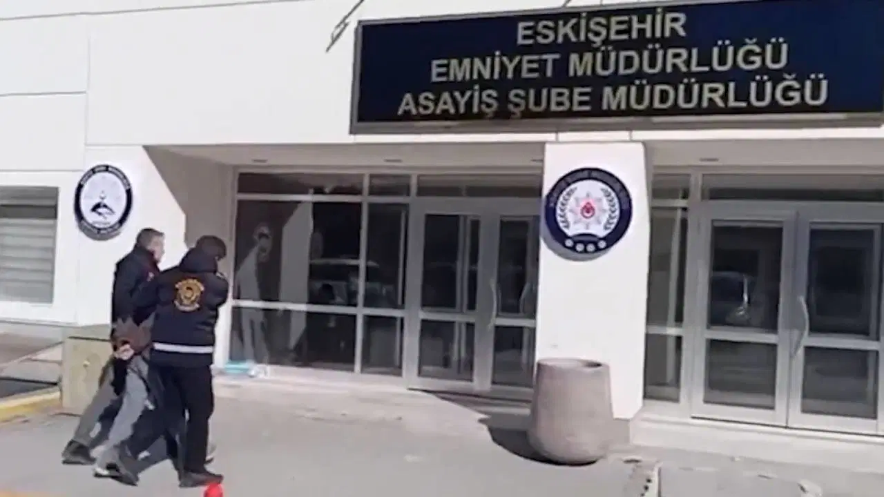 8 ilde 'dolandırıcılık' operasyonu: 50 tutuklama