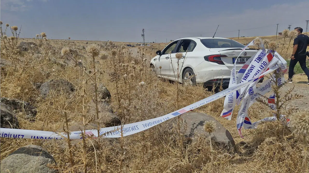 Diyarbakır’da arazide kadın cesedi bulundu: 2 gözaltı!