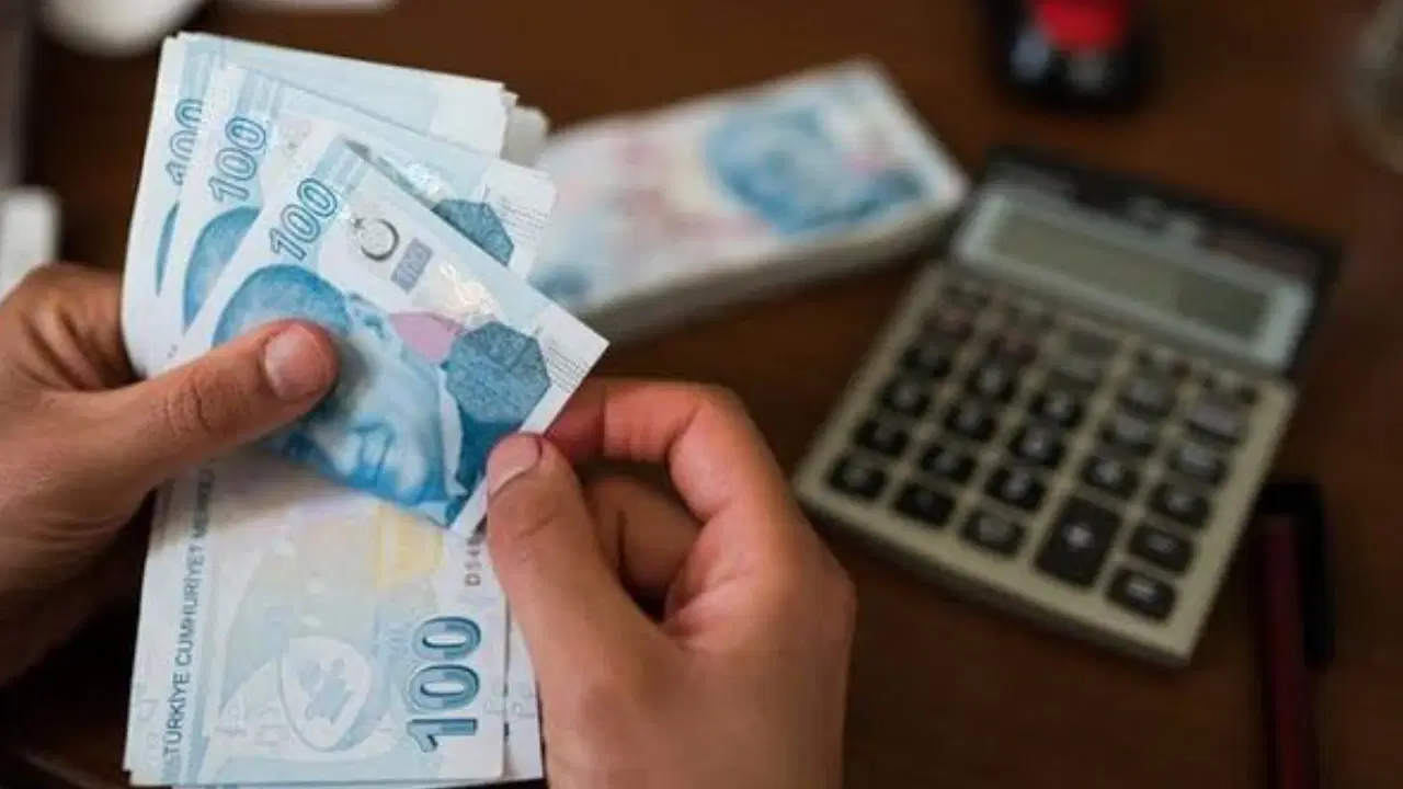 DİSK-AR: 'AKP'li yıllar kıdem tazminatı tavanının en çok eridiği yıllar oldu'