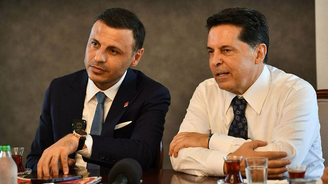 Özgür Çelik'ten 'Ahmet Özer' açıklaması: 'Kayyumların anlamı yoktu, şimdi izahatı da kalmadı!'