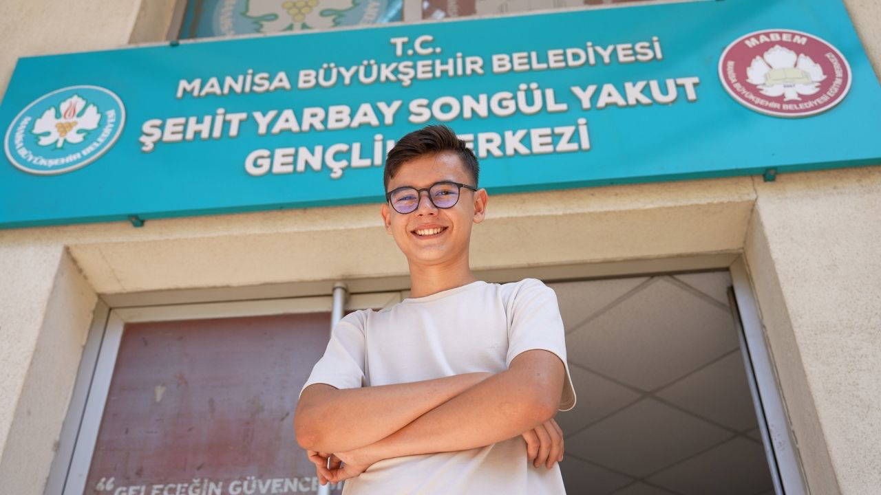 Manisa Büyükşehir Belediyesi Eğitim Kurumları öğrencisi Eryılmaz, LGS’de 500 tam puan aldı